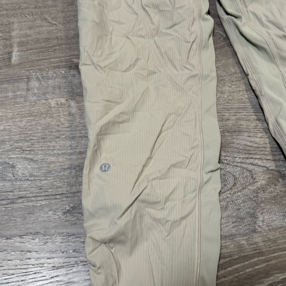 Lululemon Dance Studio Mid-Rise Jogger cropped Length Riverstone Size 4 - Picture 6 of 10